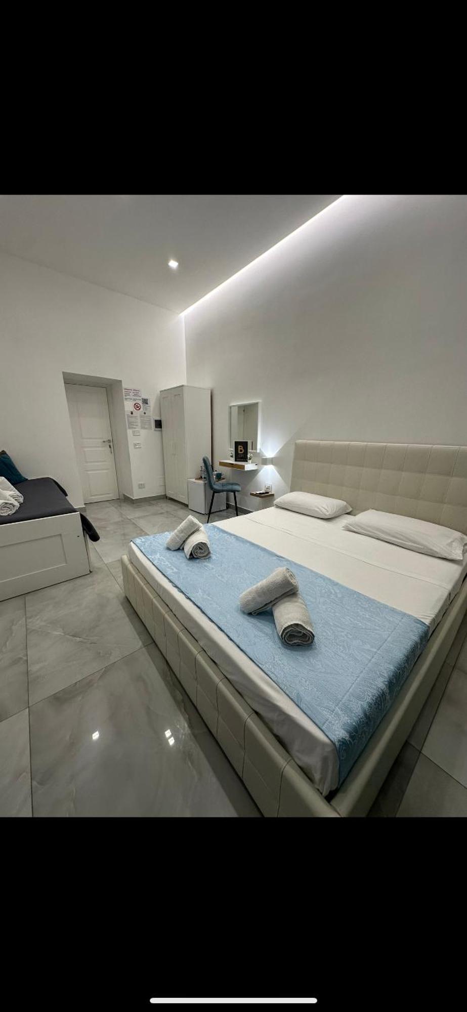Barbaro Suite & Apartment Napoli Dış mekan fotoğraf